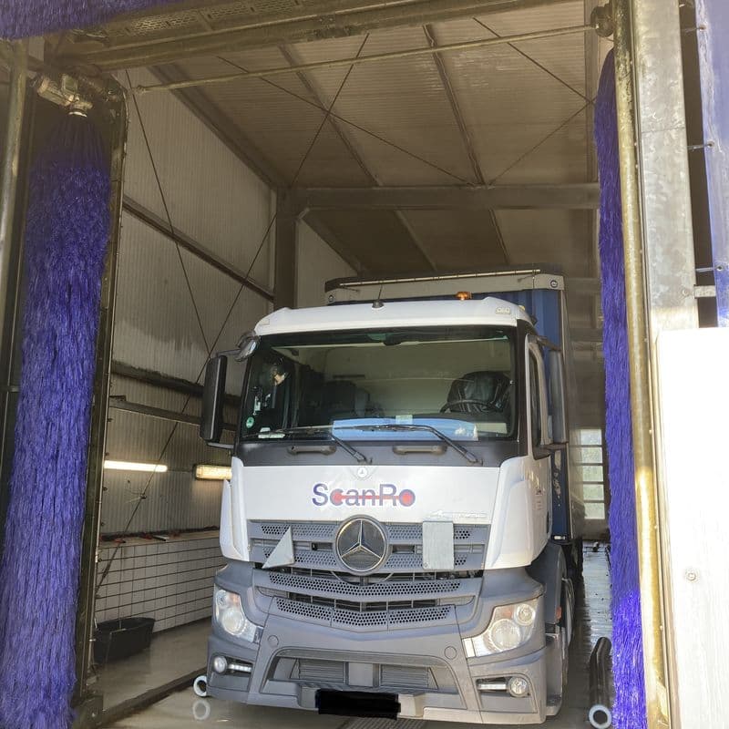 LKW in der ScanRo Truckwash