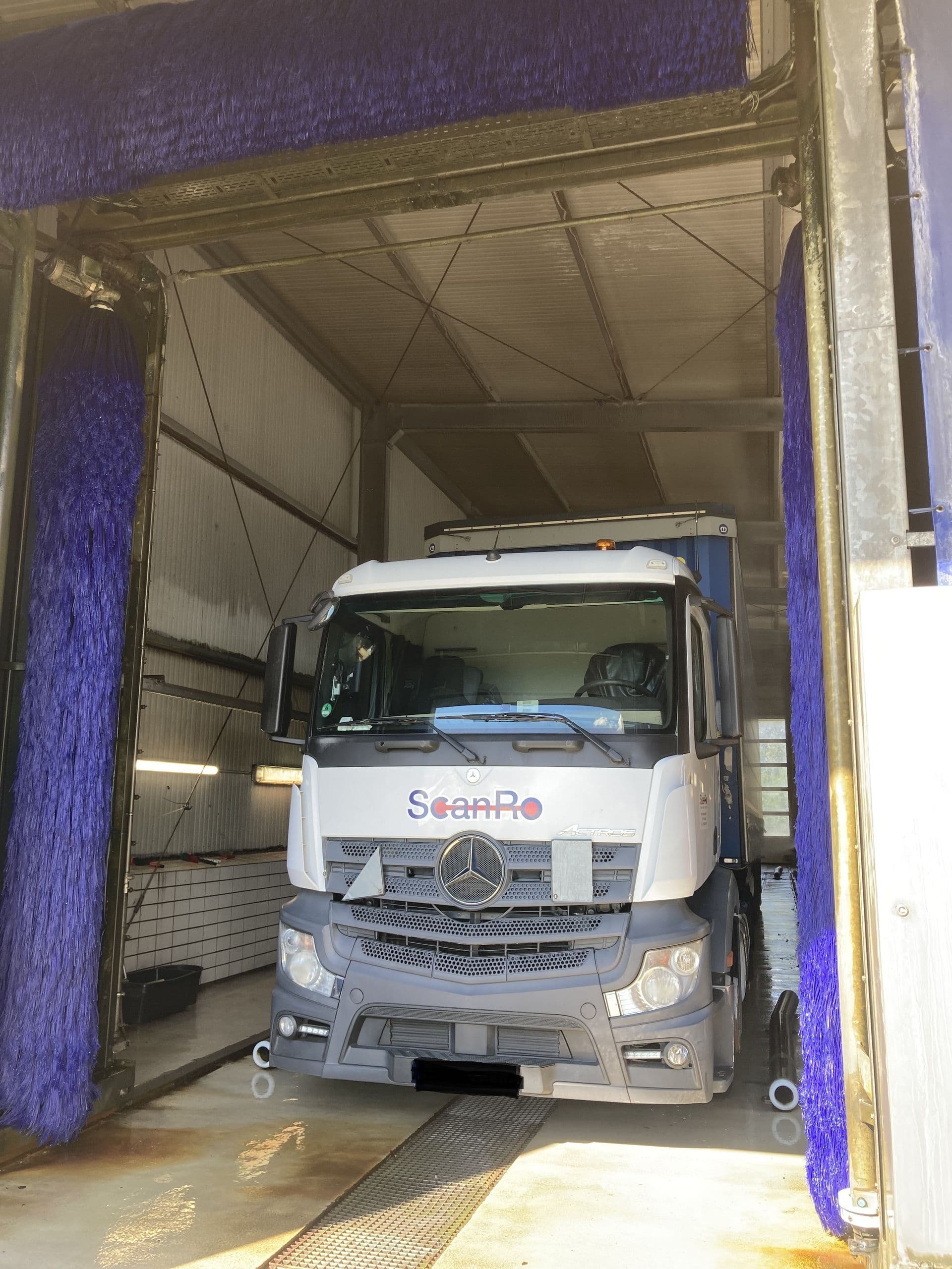 ScanRo Truckwash, LKW in der Waschanlage